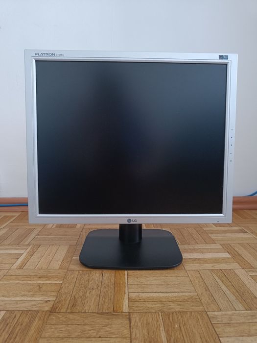 Monitor LG Flatron L1918s 19 cali kwadratowy 5:4