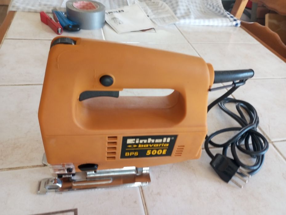 Máquina de serrar tik tik