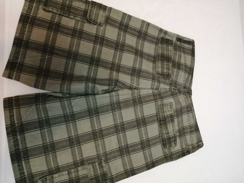 Calções verdes homem