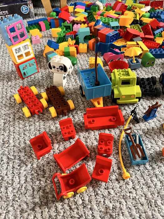 Klocki LEGO Duplo MIX różnych zestawów - duże pudło 40x50x30cm