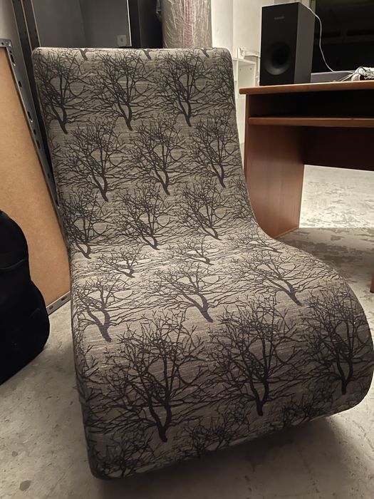 Poltrona baixa quarto ou escritório