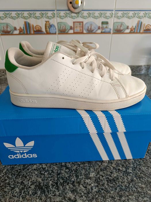 Ténis adidas em bom estado n. 38 2/3 (23,8 cm)