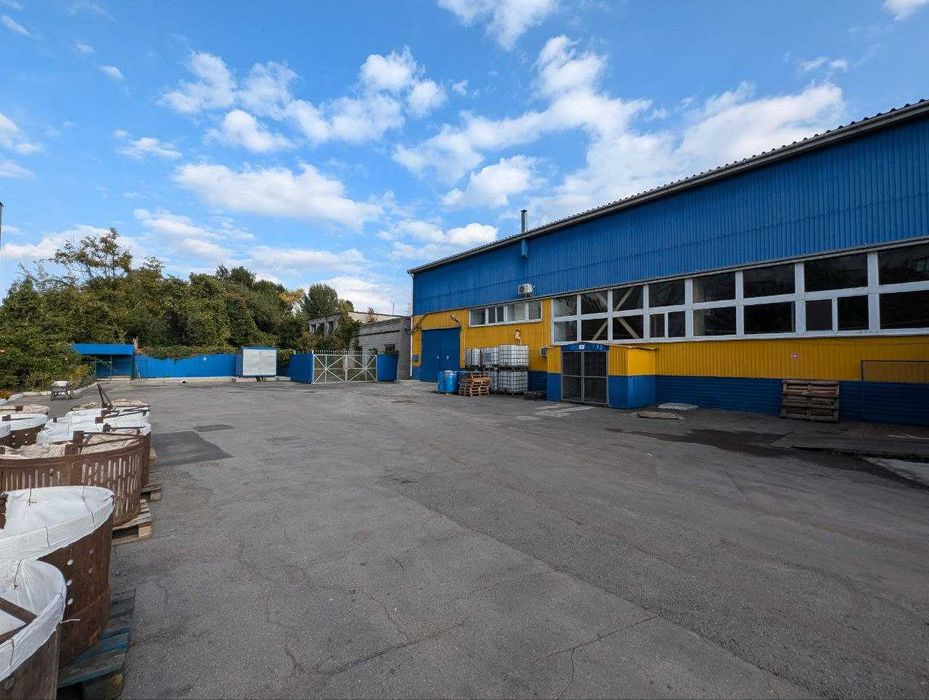 Продамо 2400 кв.м виробничих площ  консервного заводу в чудовому стані