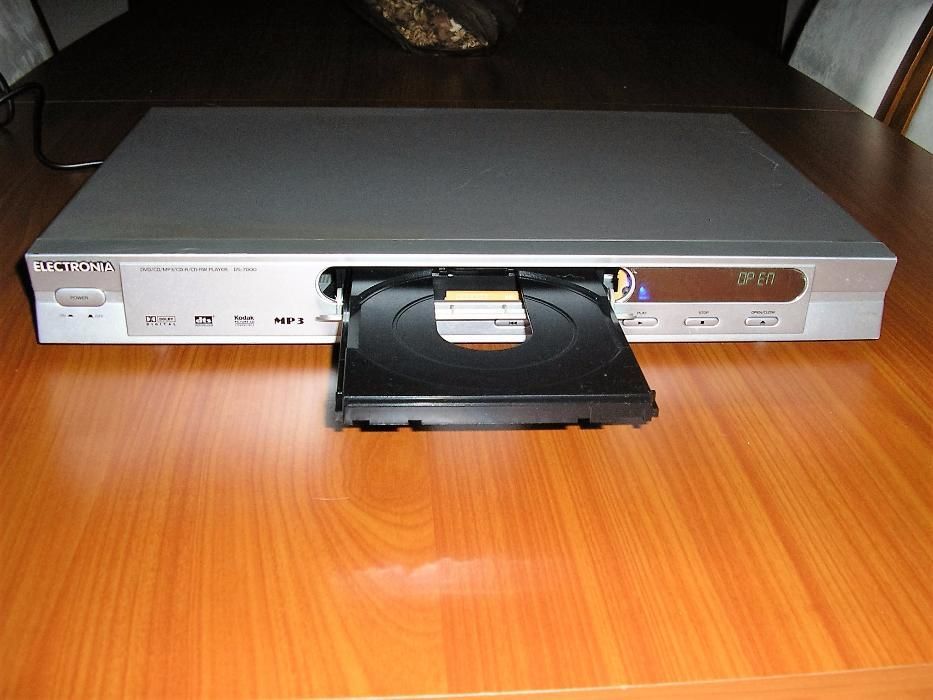 Leitor DVD marca Electronia avariado