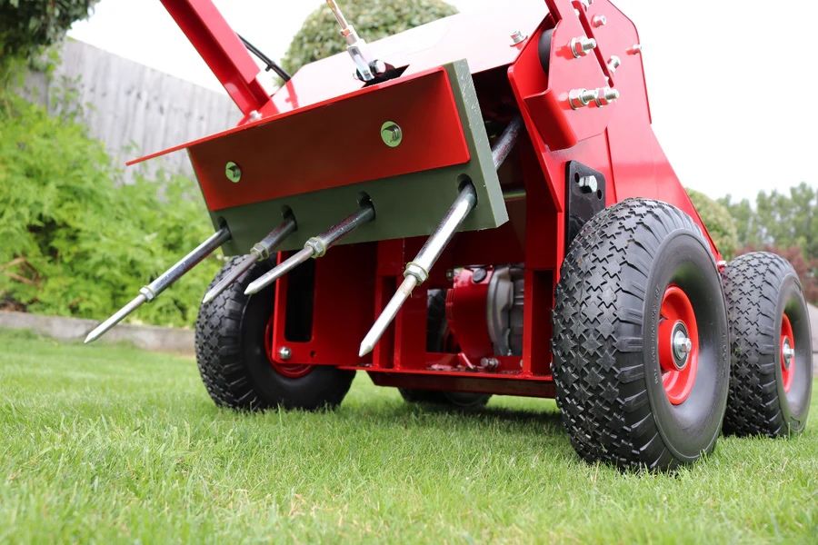 Aerator rurkowy, tłokowy_wertykulator spalinowy_regeneracja trawnika