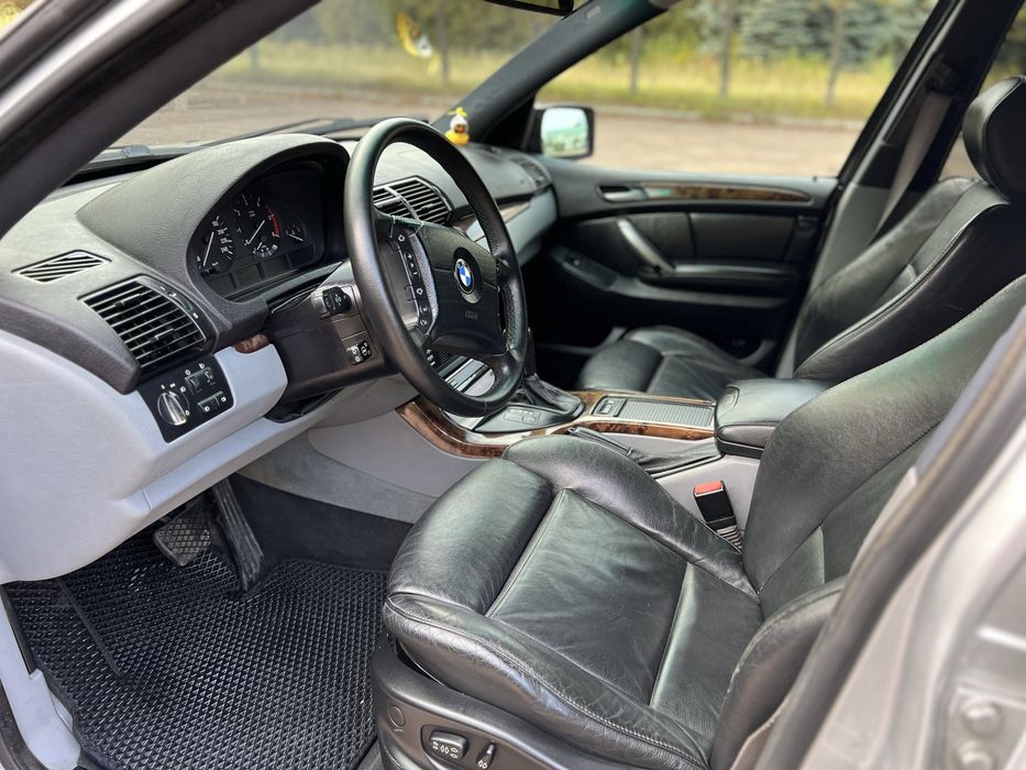 Продам BMW x5 e53