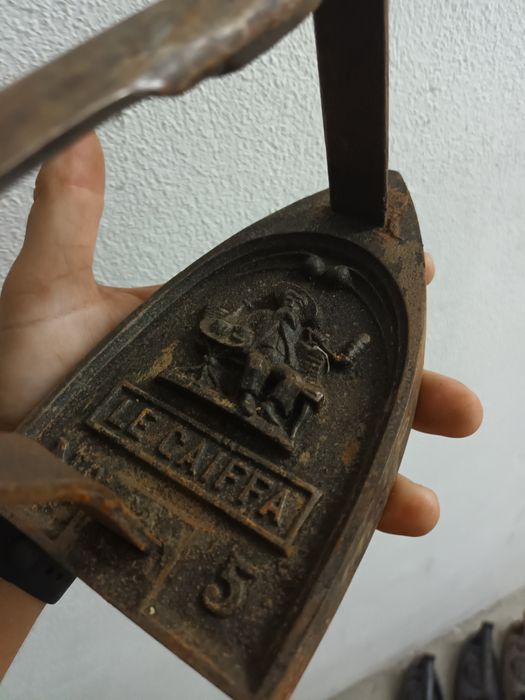 Ferros a carvão ou cunhas