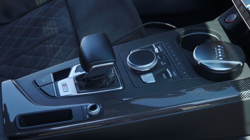 Audi s4 b9 2017 450л.с