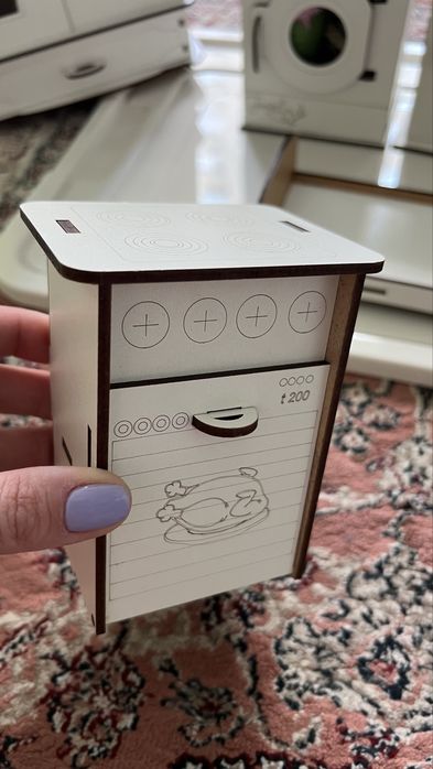 Меблі для лялькового будиночку