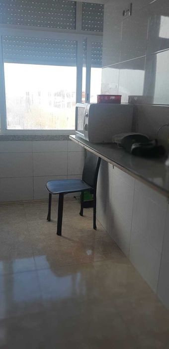 Alugo quarto na Venda Nova Amadora