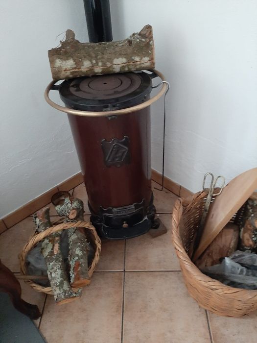 Salamandra em ferro fundido