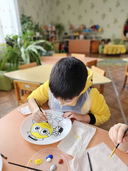 Набір для розпису тарілки — творчість, що дарує радість!
Подаруйте