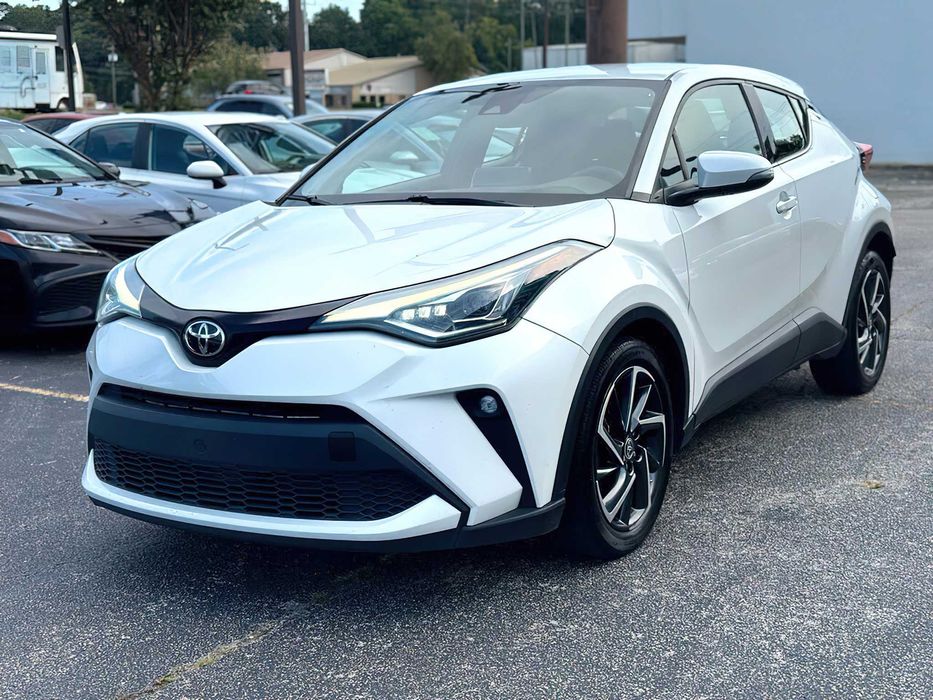Toyota C-HR      2022