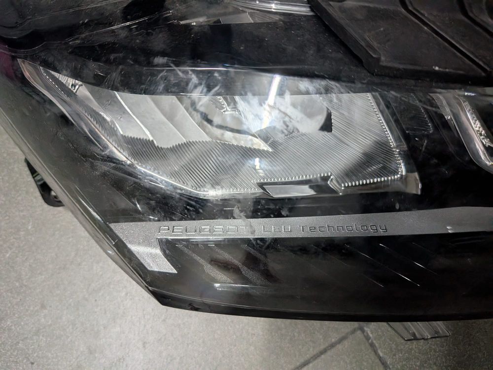 Peças Originais Peugeot 308 III (P5) – Faróis LED, Capot, Radiador