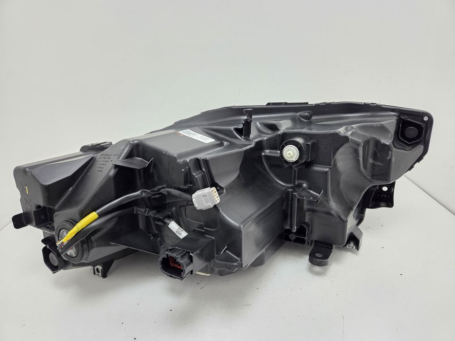 Фара права Nissan Rogue T33 2021-2025 Темна USA