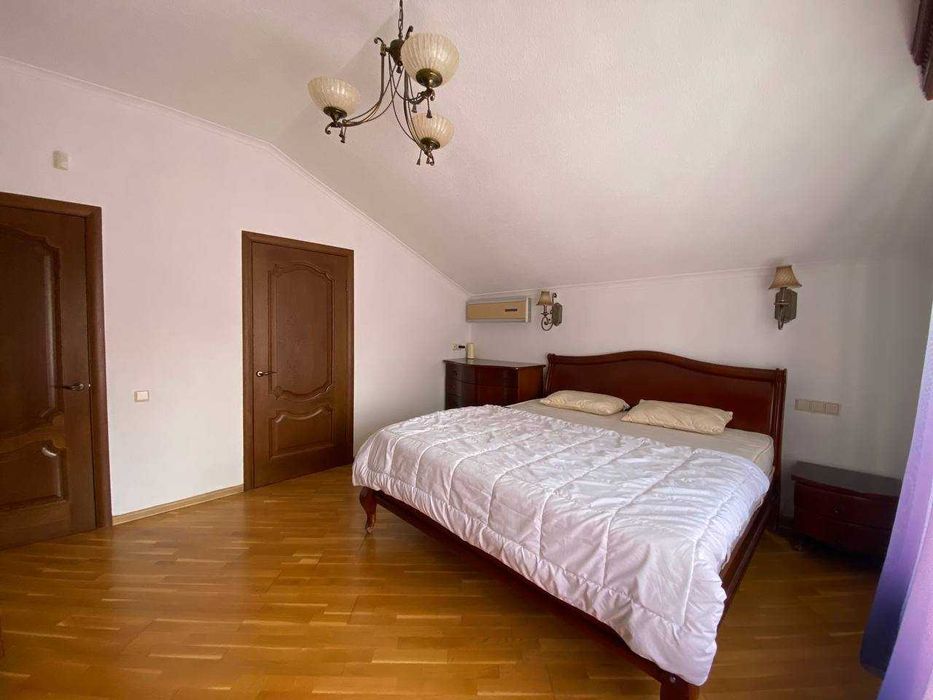 Продаж будинку з басейном в Лісовій Бучі