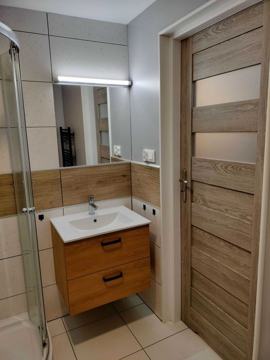 Samodzielne mieszkanie w doskonałej lokalizcji.