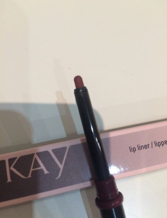konturówka do ust Mary Kay