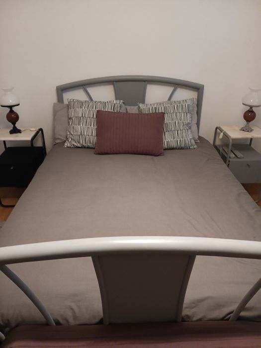 Mobilia quarto 80 anos, estilo industrial e tudo incluido o que esta n