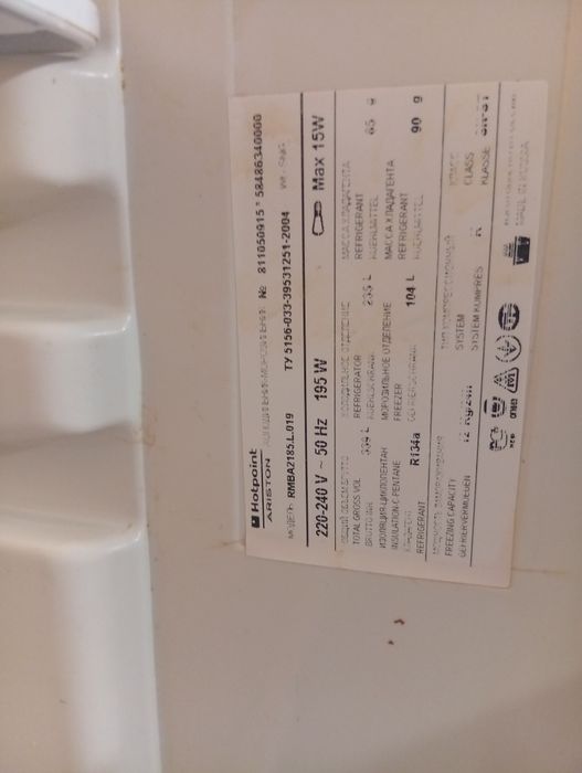 Холодильник Ariston hotpoint