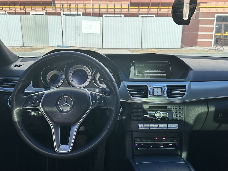 Mercedes-Benz E-Class 2013 VIN WDD2120021A924374 фото оголошення 5 з 8