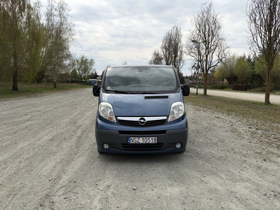 Opel Vivaro 2.0 d 2011