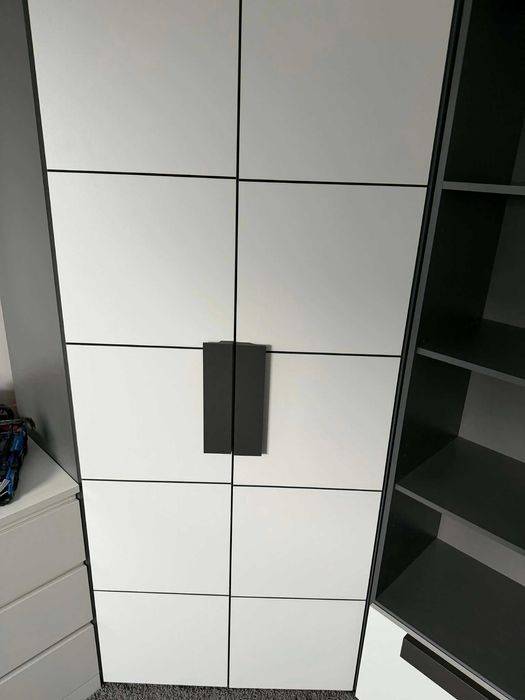 Szafa rogowa oraz Regał