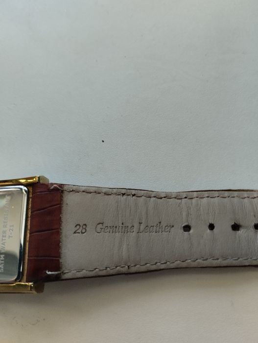 Продам жіночій годинник