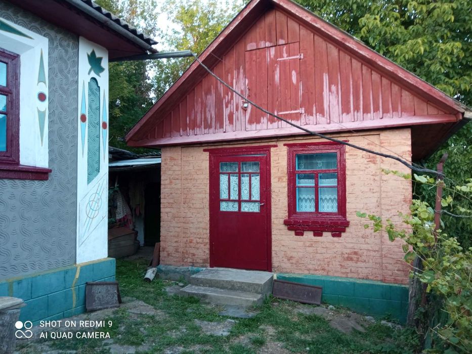 Продам будинок в с. Шарки, 5 км від міста Деражня Хмельницького району
