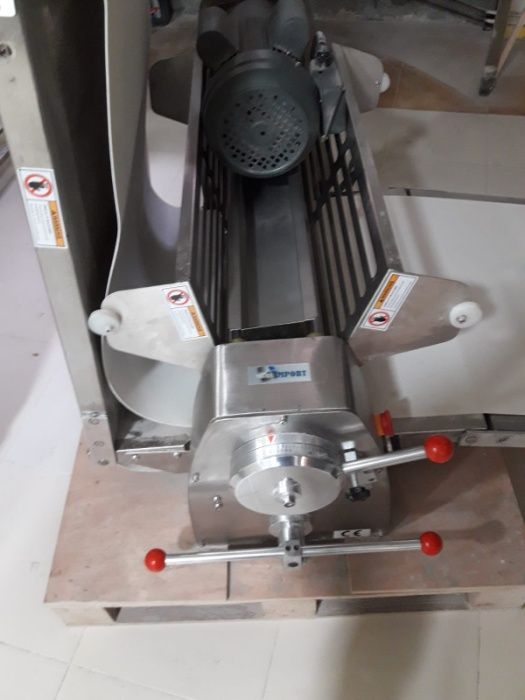 Laminadora de Massa Industrial NOVA