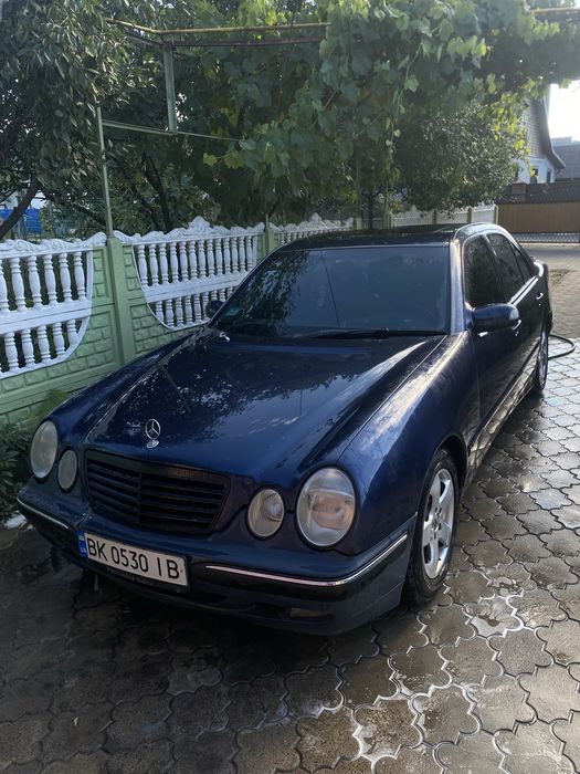 Продам w210 2.7 2000р