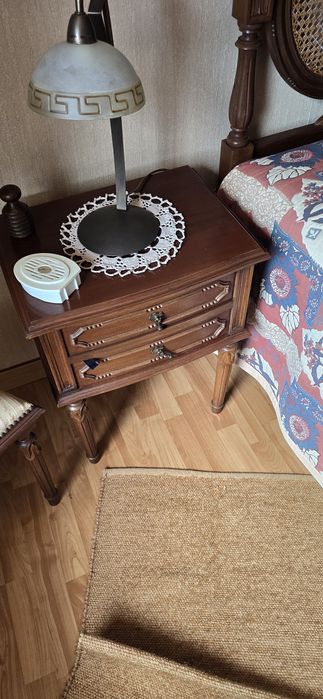 Conjuto de 1 Cama de  casal 2 mesas de cabeceiras e 1 comoda