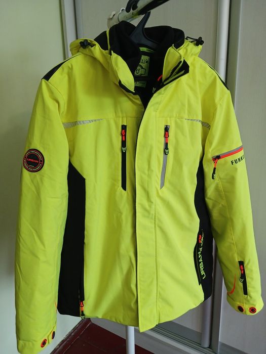Чоловіча брендова салатова лижна куртка