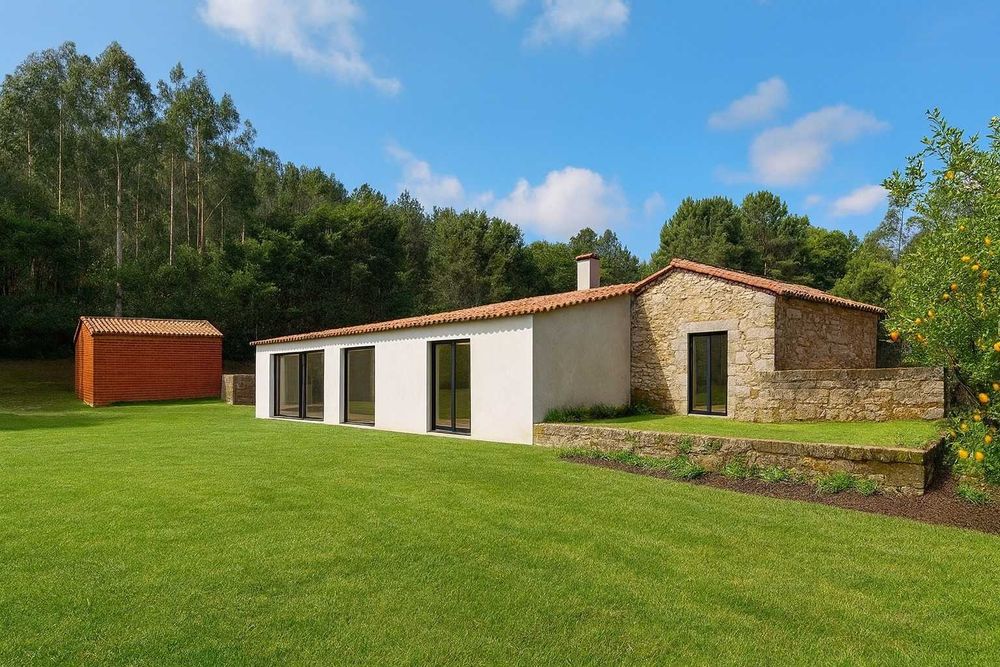 Duas moradias tradicionais