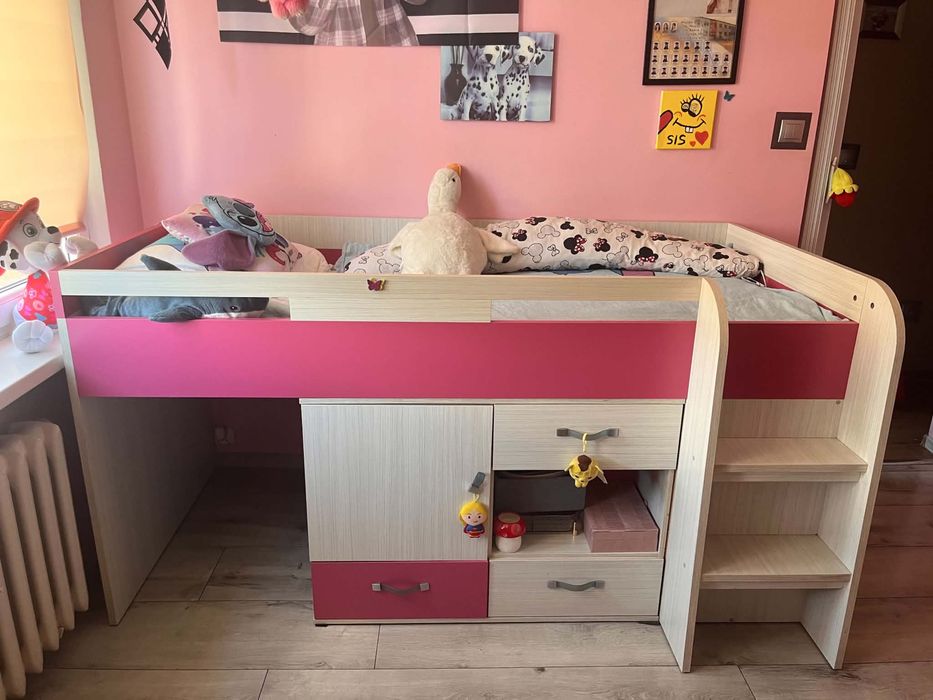 Meble biurko lozko komoda