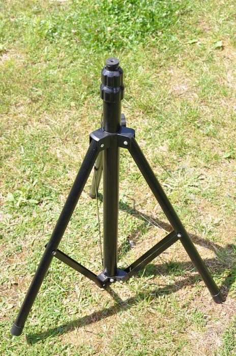 halogen na statywie