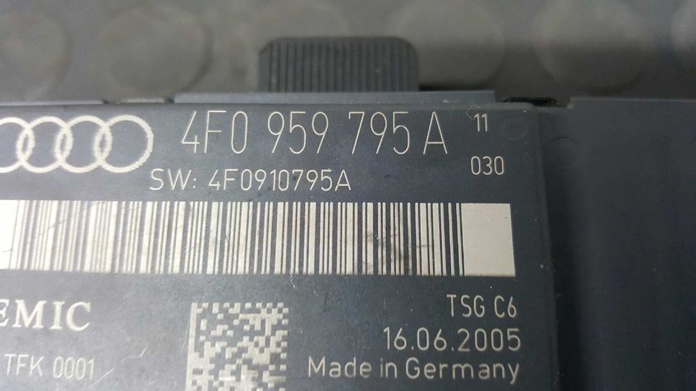 CENTRALINA/BOMBA FECHO CENTRAL AUDI A6 AVANT (4F5) 3.0 TDI QUATTRO