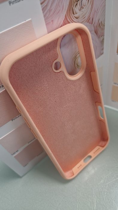 Silicone Lite Case do Iphone 16 brzoskwiniowy + szkło Gratis