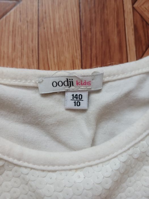 Сукня 140зріст.Безкоштовно