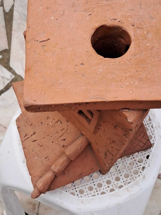 Vendo peça em barro muito rara