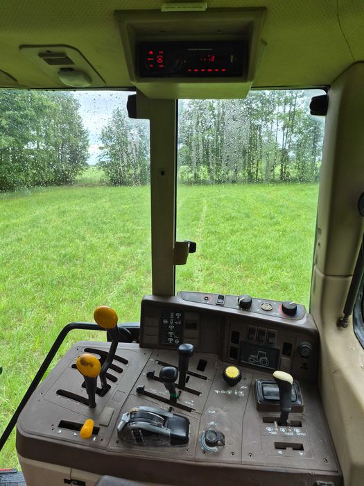 Traktor John Deere 6310