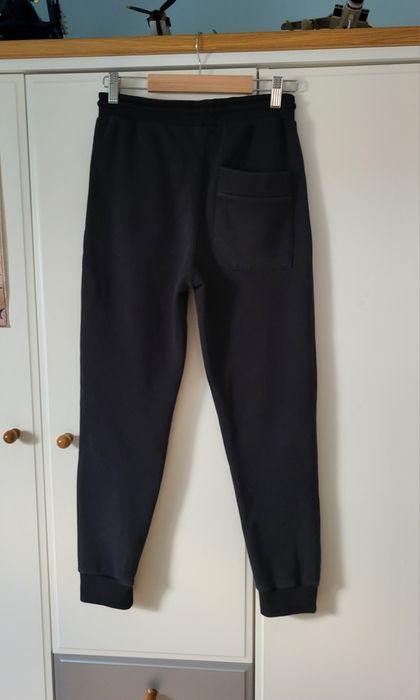 spodnie czarne dresowe joggery, Reserved, w rozmiarze 158 cm dla chłopca