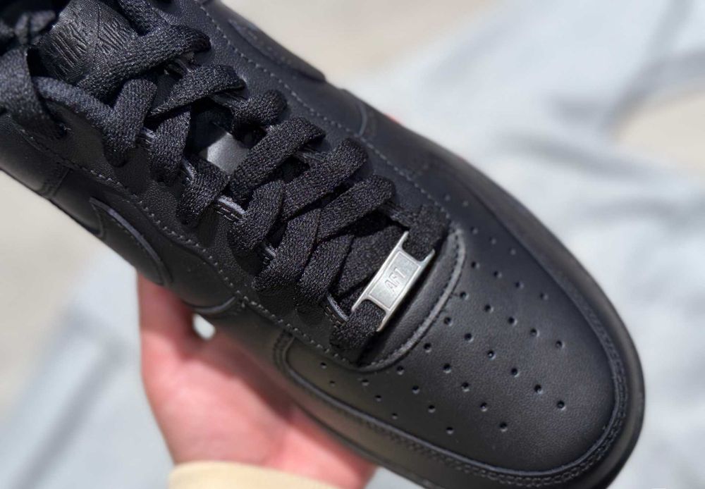 Nike_Air_Force_1_Low_Czarny r.37,5