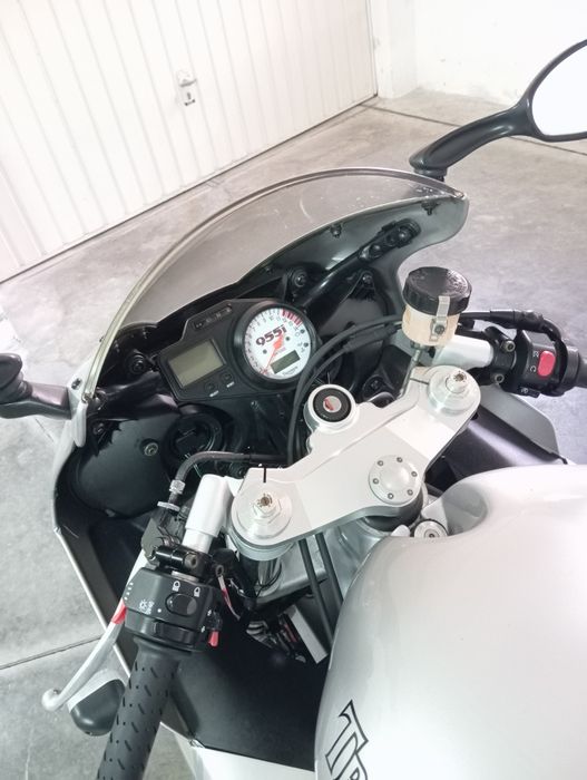 Triumph daytona 955i