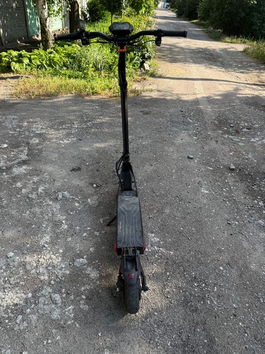 Kugoo Kirin  g2 Pro  пробег 1412 км аккумулятор в хорошем состоянии держит хорошо.