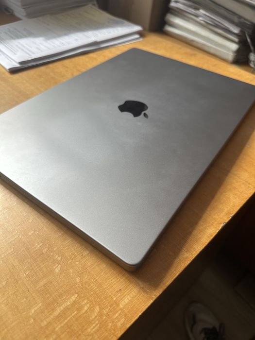 Macbook pro 16 m1 max