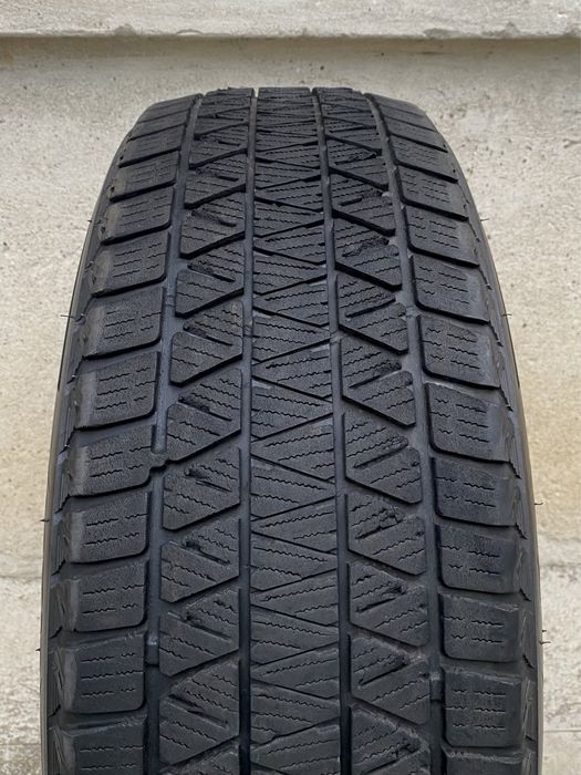 Комплект зимових шин Bridgestone Blizzak DM-V3 225/60 r18 100S автошини зима