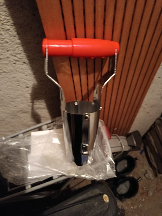 Sadzarka ręczna do cebuli cebulek