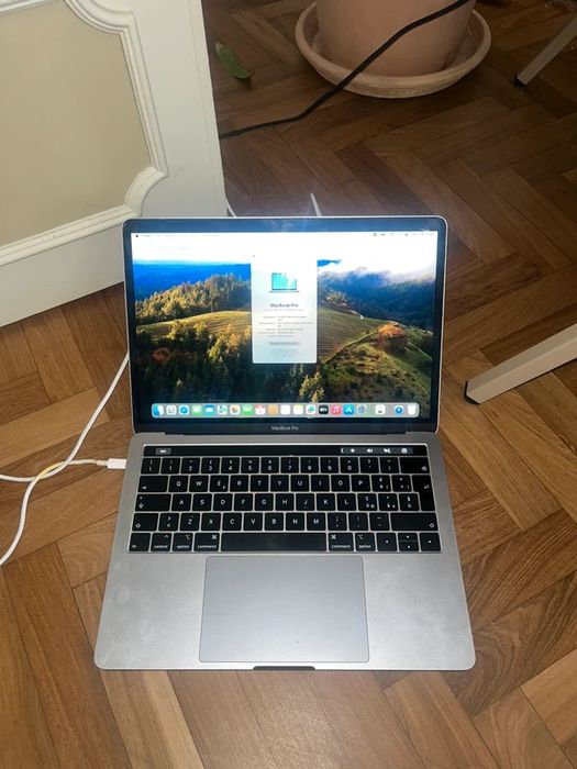 MacBook Pro 13 (Late 2019) 128GB com Caixa e Carregador