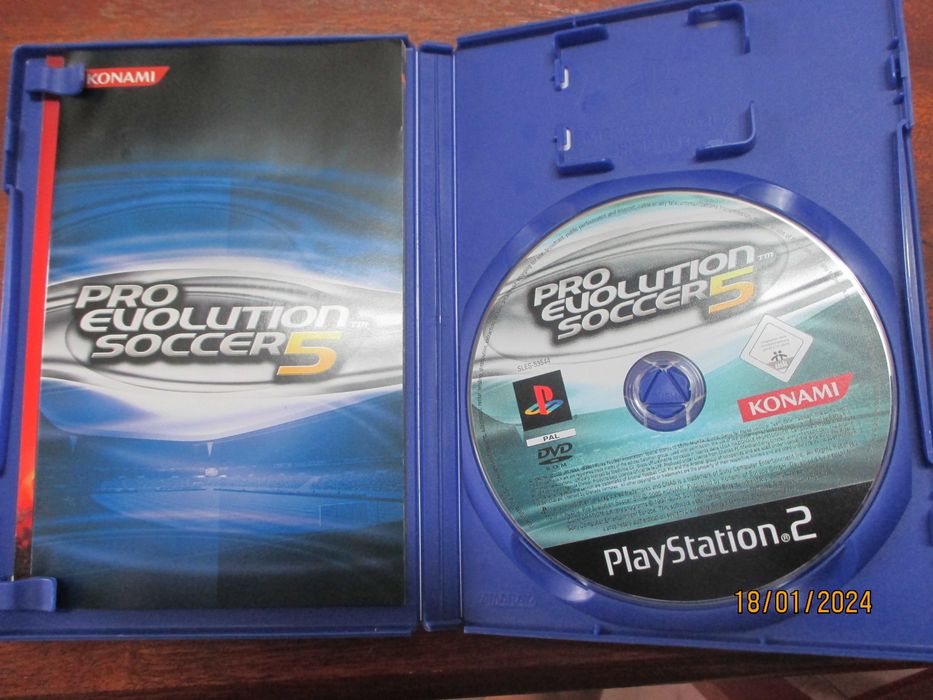 3 jogos para Playstation 2 - FIFA 07 e Pro evolution soccer 3 e 5